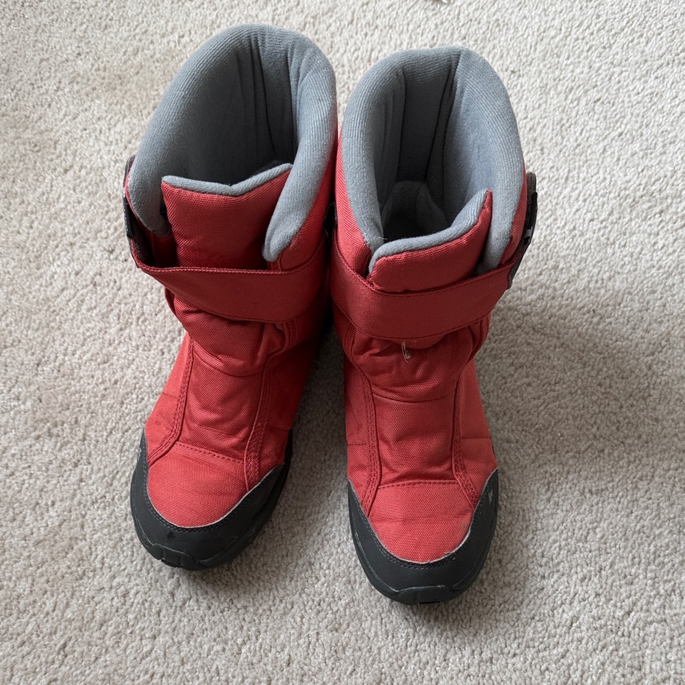Quechua Kids Red and Black Winter Boots